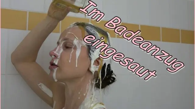 Im Badeanzug eingesaut