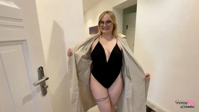 Hotelschlampe Holly on Tour.,