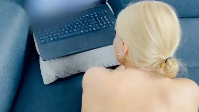 OMG!!! ICH WURDE GEFICKT WÄHREND ICH EINEN PORNO SCHAUTE!!!