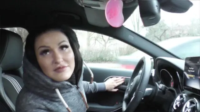 Anhalter fickt mich! Sperma statt Auskunft