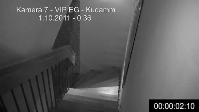 SPYCAM - Vor dem Club gefickt !!!