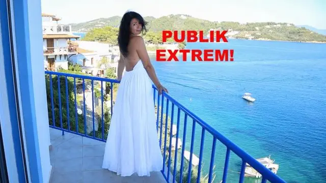 PUBLIK EXTREM! ARSCHGEFICKT AUF DER RESTAURANT TERRASSE