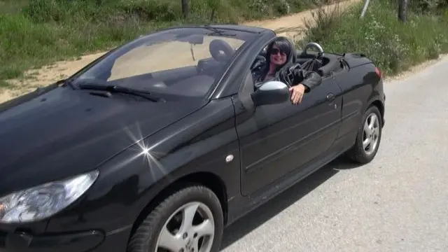 PUBLIK EXTREM! ! Sperma reiche Spritztour im Cabriolet