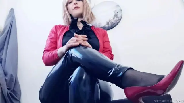 Speichel für den braven Wichser Ralf