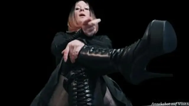 Wichsdiener ausgenutzt