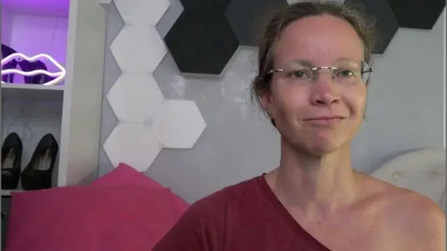 Weißer Schleim an einem schwarzen Dildo!