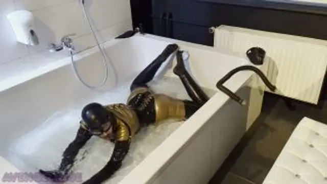 Gummistück im Latexglück