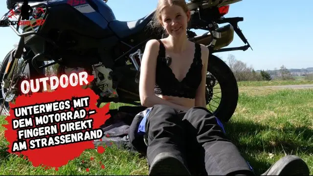 Heimlich auf Bikertour gefingert bis zum Doppel Orgasmus