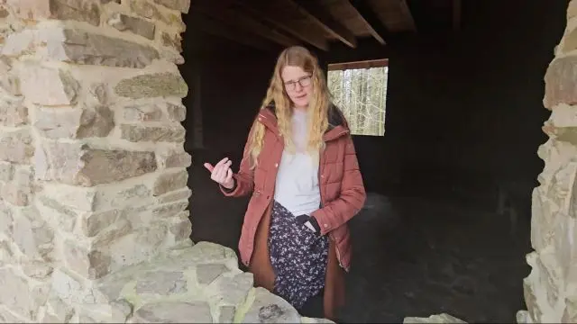 Outdoor Fick am Keltenwall mit Cumshot