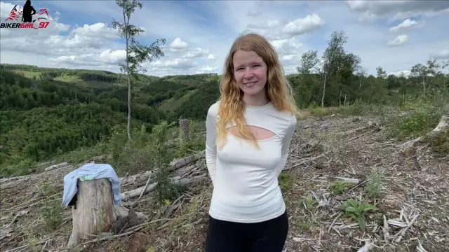 Wanderung eskaliert mit AO Pussy Creampie