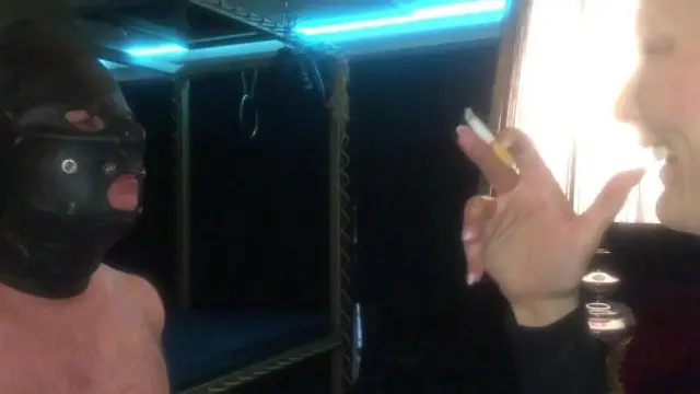 Keuscher Sklave wird benutzt und  muss Sperma schlucken