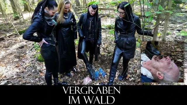 Vergraben im Wald