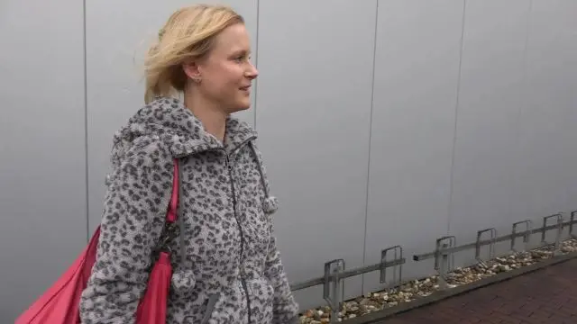 Mitten im Laden public gefickt