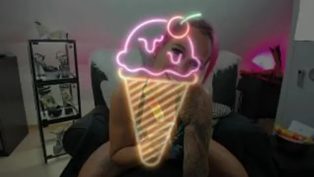 Eis & Sahne Spielchen mit Candy