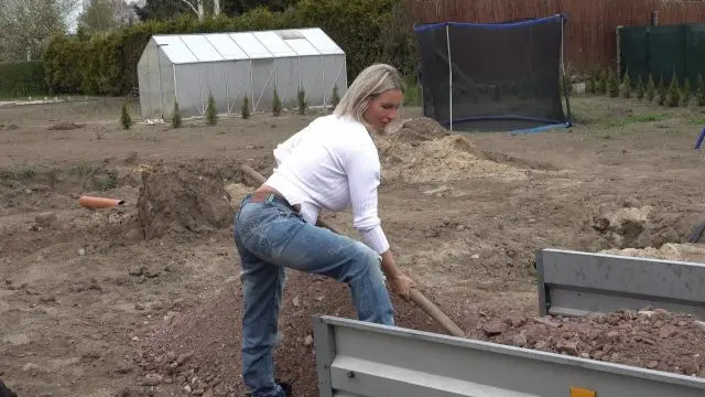 Fremder fickt mich auf Baustelle