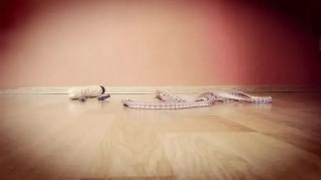 Kleine devote Schlampe