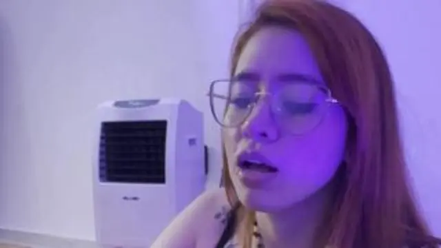 Köstlicher Cumshot auf meinem Gesicht