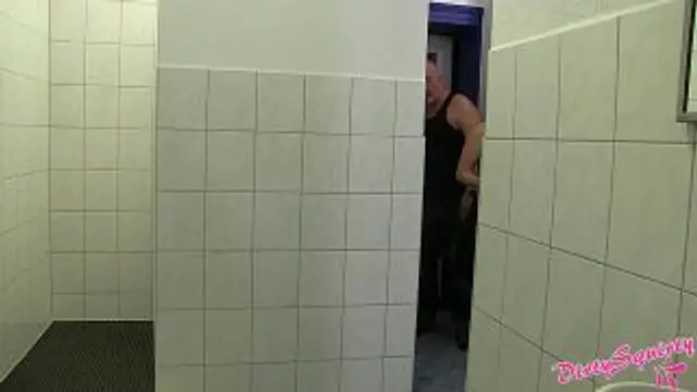 Typ abgeschlepp und vom Freund erwischt worden