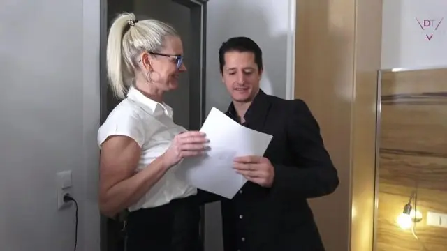 Arschfotze hart zerfickt! Vom Chef anal benutzt!