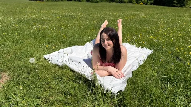 Vom Bauern erwischt – und direkt auf dem Feld durchgefickt!