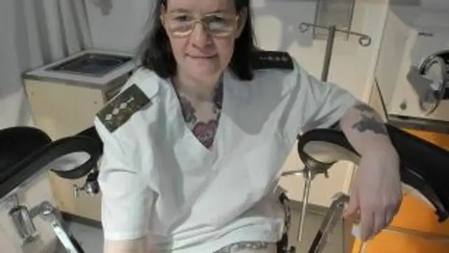 Setz dich auf meinem Schoß und Küss mich