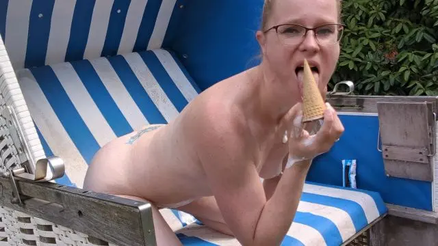 (ice)cream Dreams-  im sonnigen strandkorp geil genossen