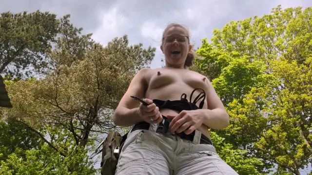 QUIKY :: geil beim Rasen Mähen 🌷😘💦🫠