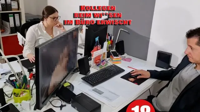 Kollegen beim wichsen im Büro erwischt