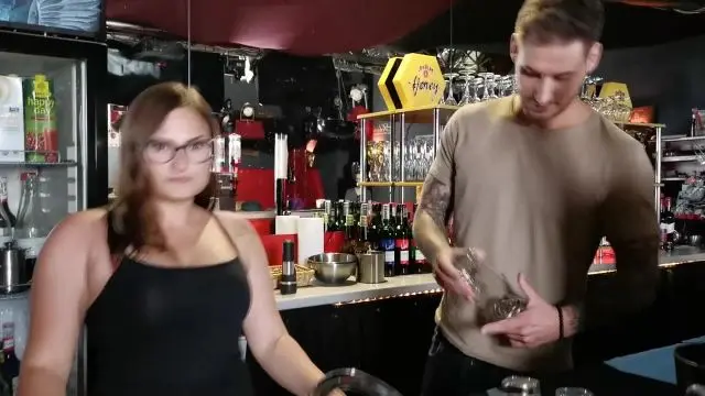 Mein erster Tag im Swingerclub. Von XL-Schwanz durchgezogen.