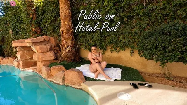 Public am Hotel-Pool