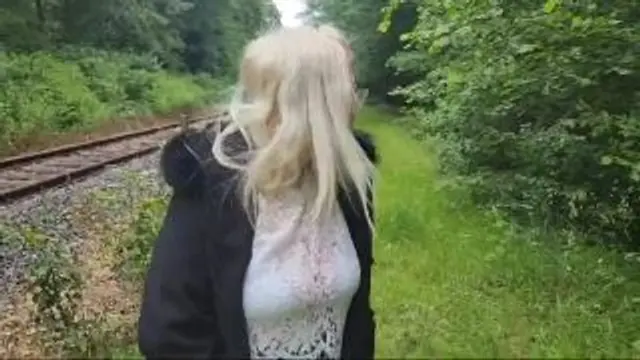 OUTDOOR PISSEN