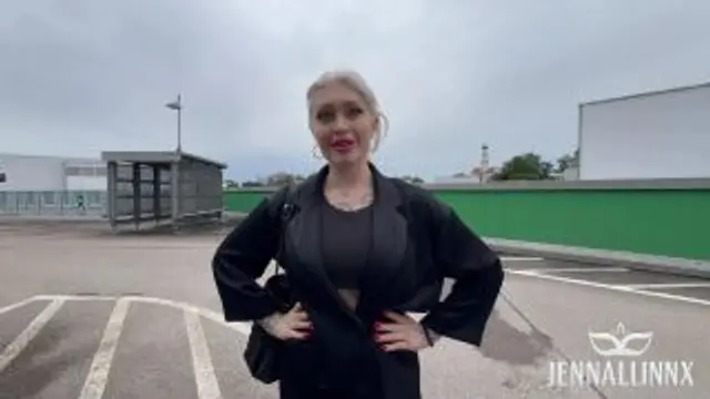 Harter Fick im Aufzug! - Sextape mit Fan