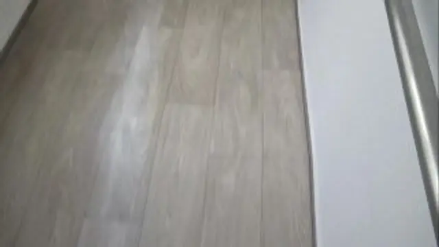 Jennifer lutscht gerne ihren Nachbarn