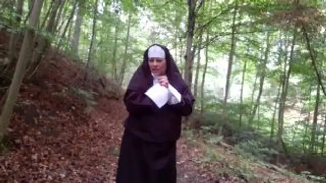 stripp Nonne...stripp !!