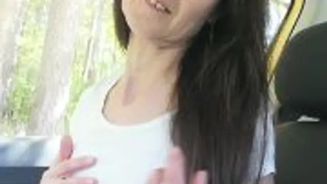 Sexy Tittenmassage unterwegs am Waldrand 😎😍