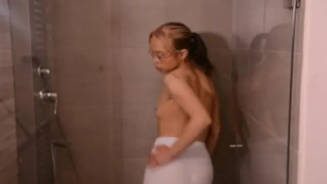 Ich badete in verschwitzten Sportleggings