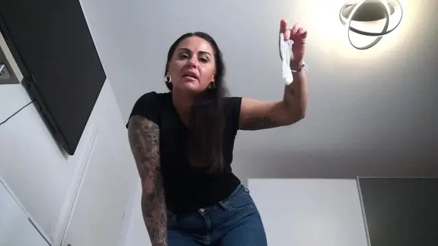 Perversen Cucki-Hausmeister erwischt!