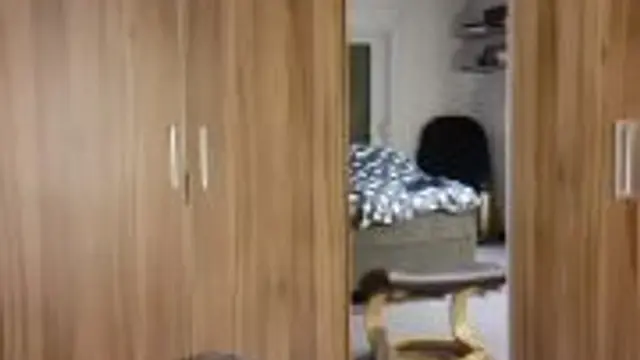 SB im geilen Leokleid