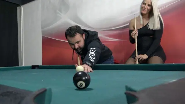 EINGELOCHT UND WEGGEFICKT | Wette verloren, komm spritz rein