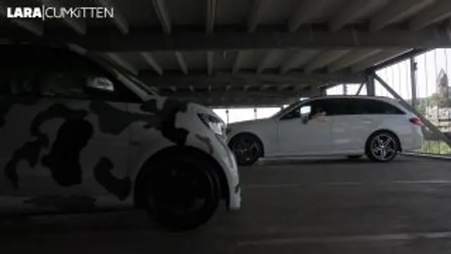 Fick mich DOGGY im Parkhaus | XXL BOOTY im Micro String