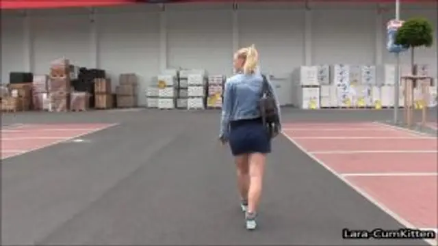 Hammer DREIST - Ich PISSE mitten in den Baumarkt