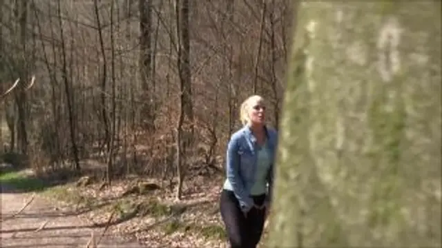 Heimlich im Park gefingert - Voyeur schaut zu