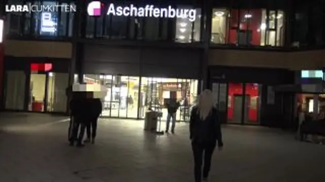 LEGGINGS BITCH im Hauptbahnhof | XXXL Prallarsch extrem vollgespritzt