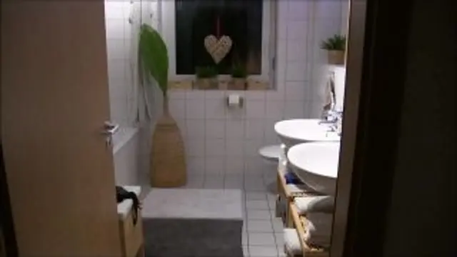 Lutschen und Wichsen bis die Sahne spritzt