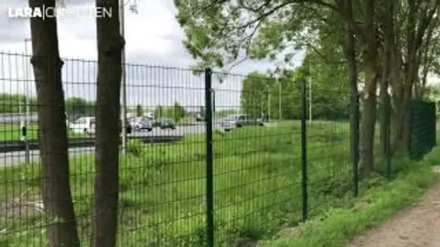 Luxus Bitch vs. LKW Fahrer | Public PISS und LECK Pause an der Autobahn