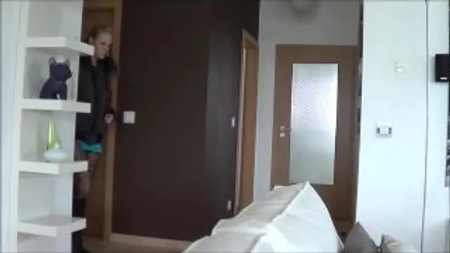 Mit Dildo befriedigt, gefickt, Creampie und danach gepisst