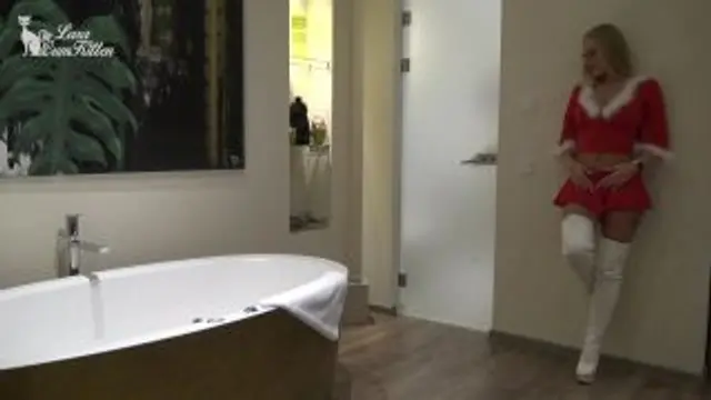 Sperma Bescherung - X-mas Bitch weggefickt