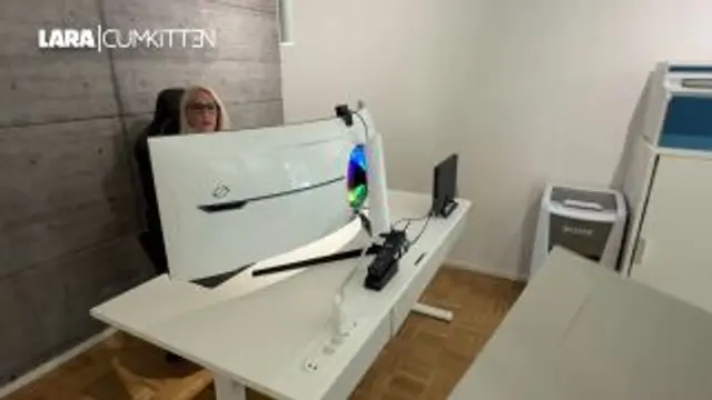 Spermageile MILF CHEFIN | Azubi CUMSHOT in meinem Büro