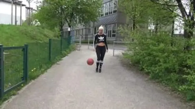 VERFICKTE WETTE | Outdoor QUICKIE mit Mega FACIAL