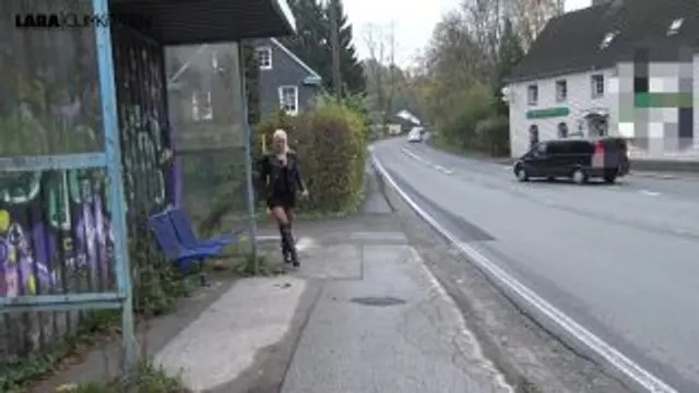 XXL PUBLIC PISS TSUNAMI | ...und alle schauen mir dabei zu